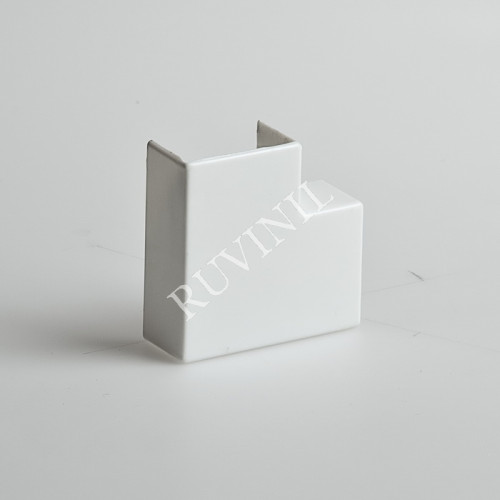 Поворот на 90 град. для РКК-80х60 и 80х40 (белый)      (уп. 17х4 шт.)